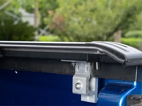 Manual Hard Aluminum Retractable Tonneau Cover for Toyota